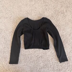 Aritzia Black Ribbed Long Sleeve Crop Top